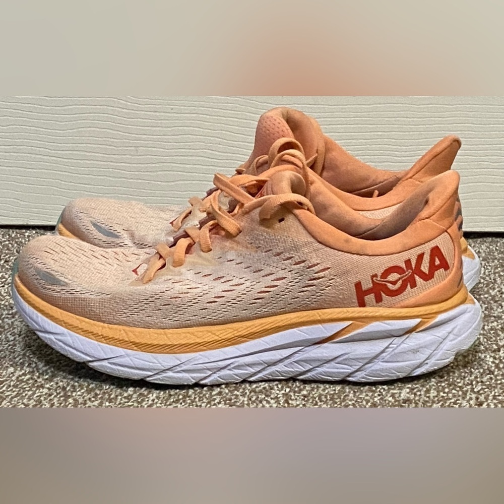 Size 7B - Hoka One One Clifton 8 Cantaloupe W